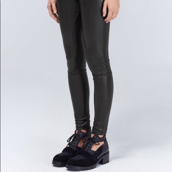 BNWT Aritzia Wilfred Free Rebelle Vegan Leather Leggings (Black, Size SMALL) - Picture 2 of 4